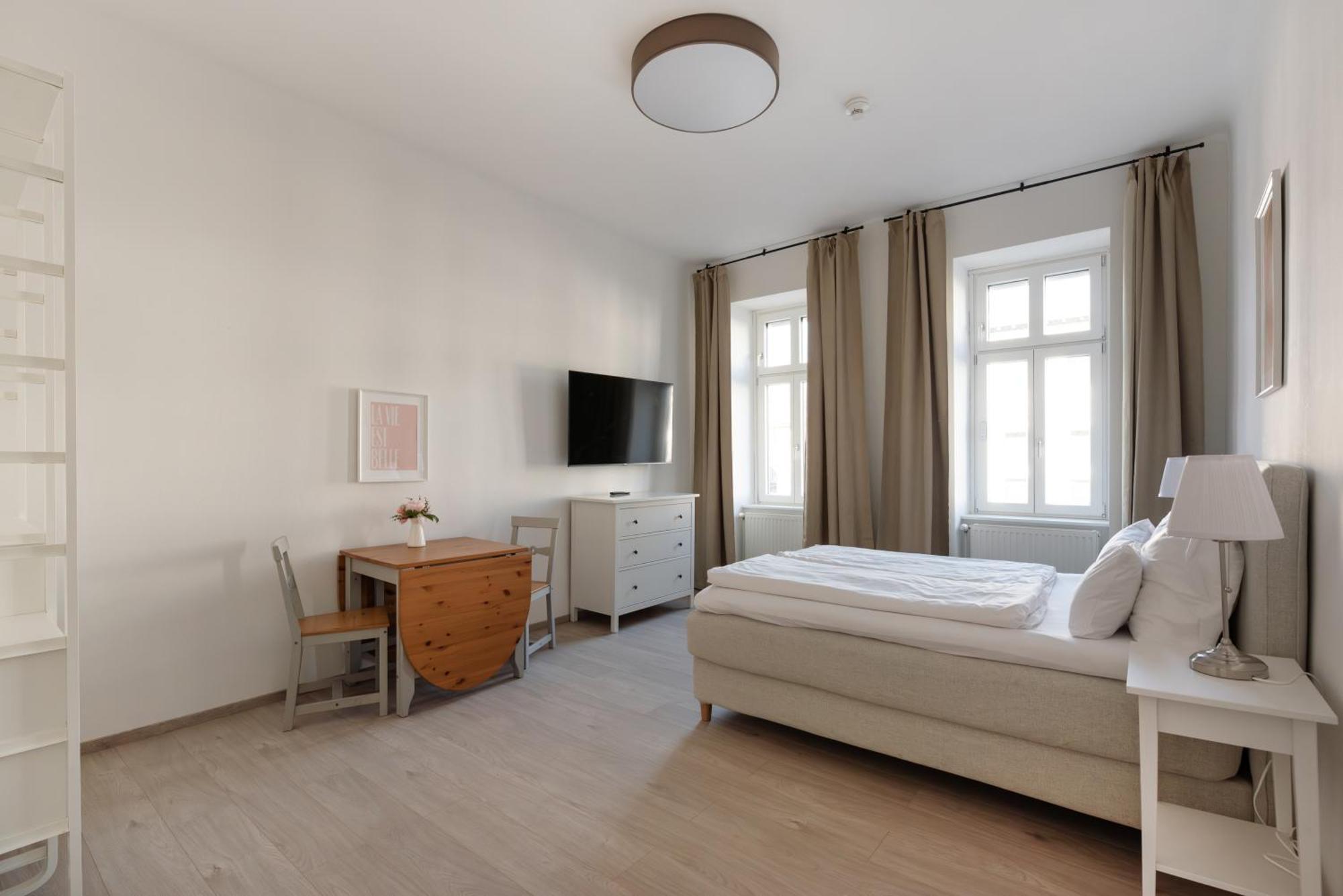 Studio Apartment Near University Виена Екстериор снимка
