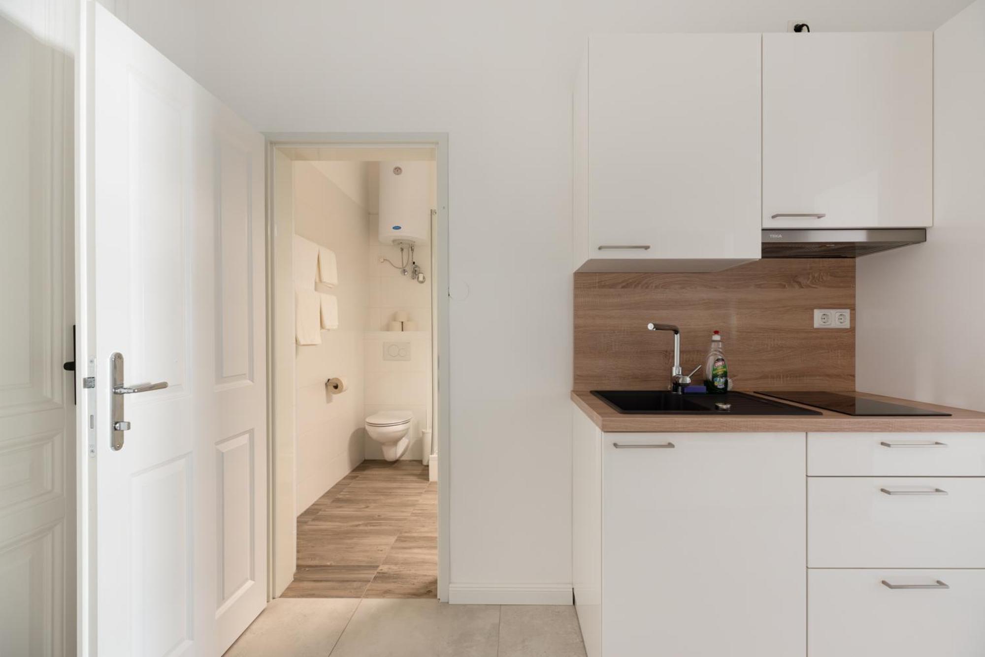 Studio Apartment Near University Виена Екстериор снимка